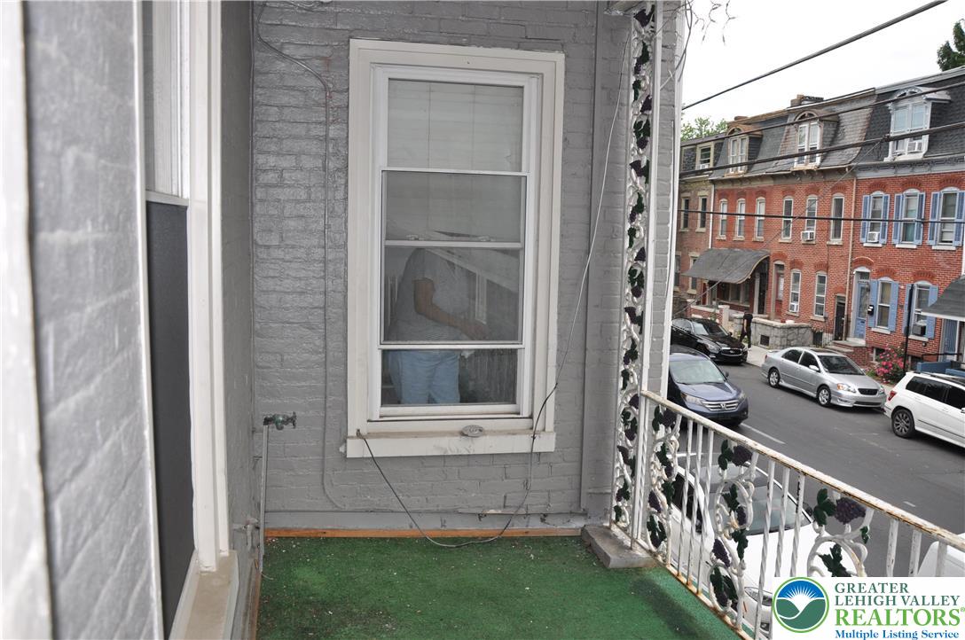 146 11th Street Property Photo 15
