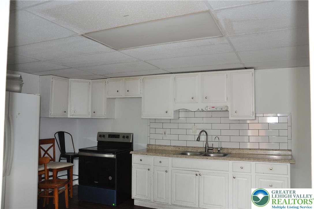 146 11th Street Property Photo 17
