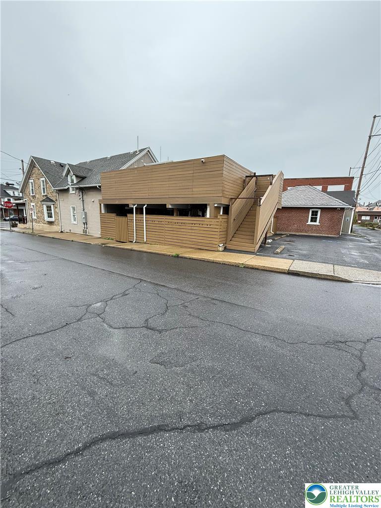1028 Broadway Property Photo 3