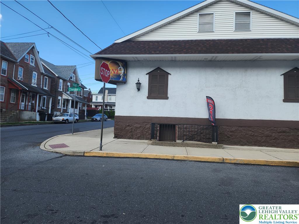 754 Cherokee Street Property Photo 4