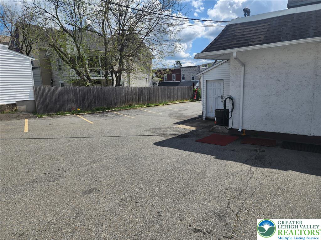 754 Cherokee Street Property Photo 6