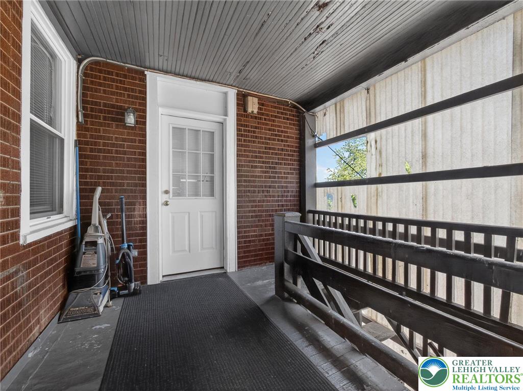 429 East 4th Street Property Photo 24