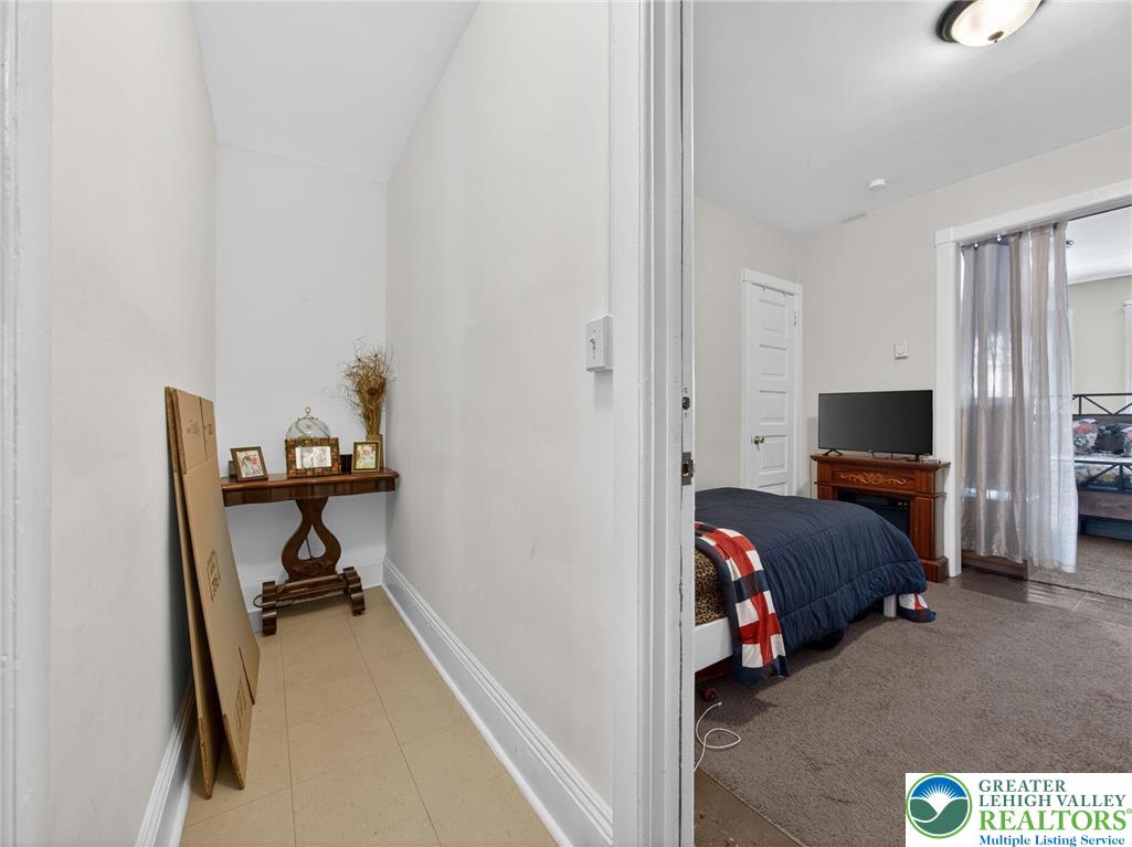 429 East 4th Street Property Photo 33