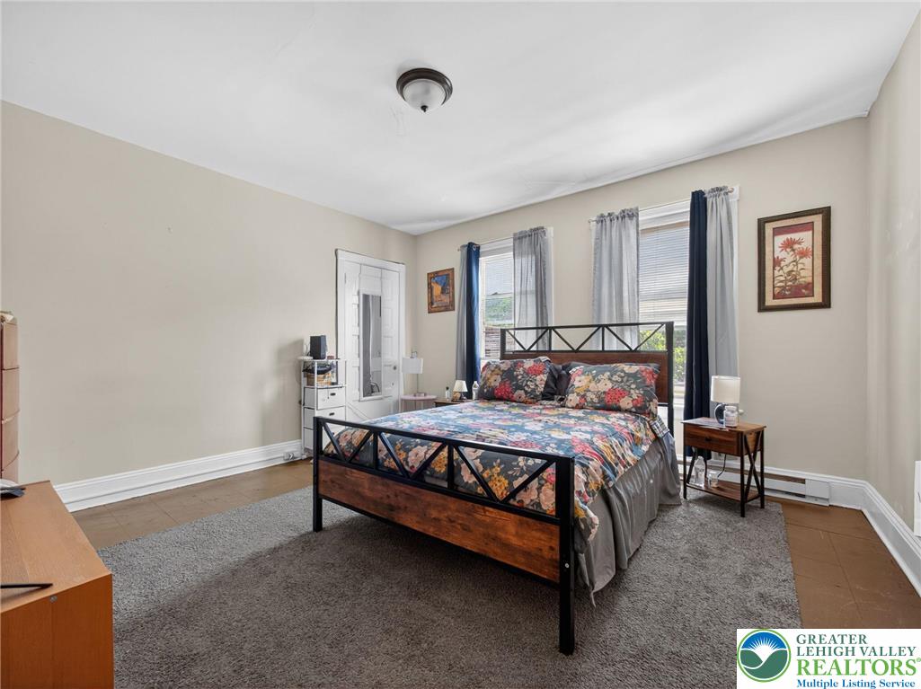 429 East 4th Street Property Photo 35