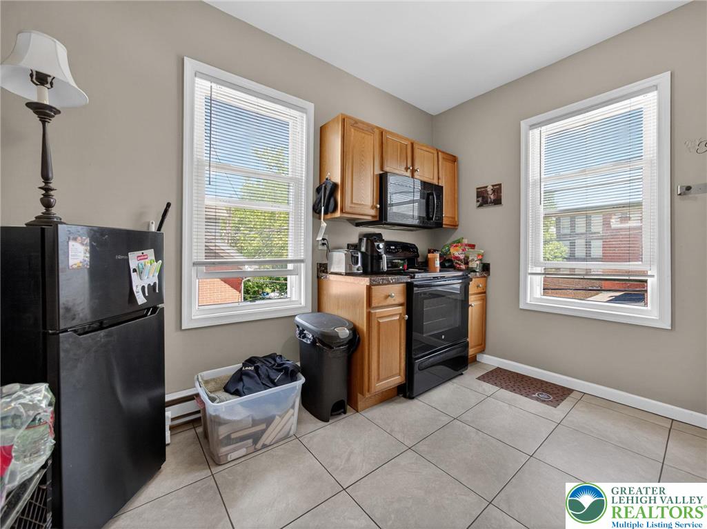 429 East 4th Street Property Photo 36
