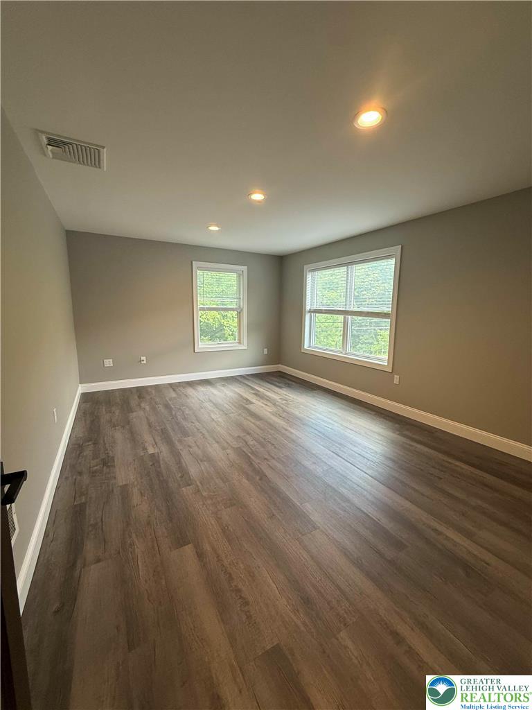 2686 South Pike Avenue Property Photo 3