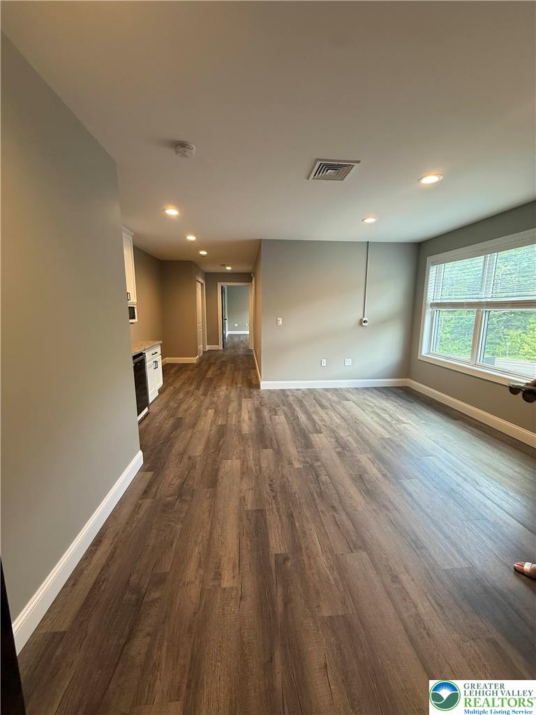 2686 South Pike Avenue Property Photo 4