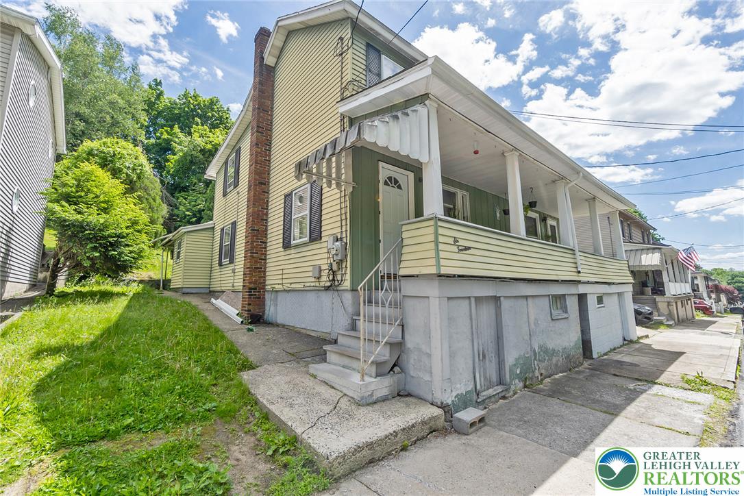 612 East Front Street Property Photo 22