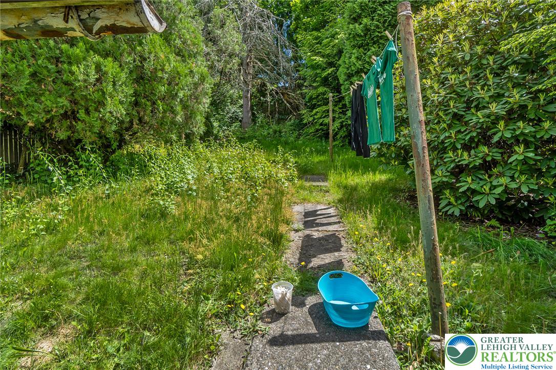 612 East Front Street Property Photo 23