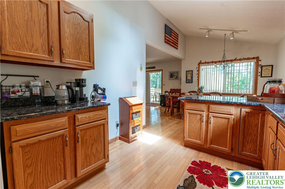 1006 Rolling Hills Drive Property Photo 7