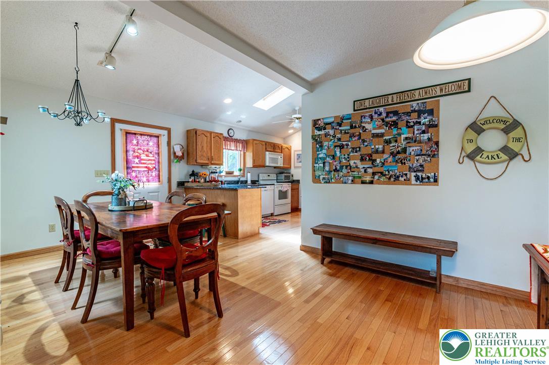 1006 Rolling Hills Drive Property Photo 11