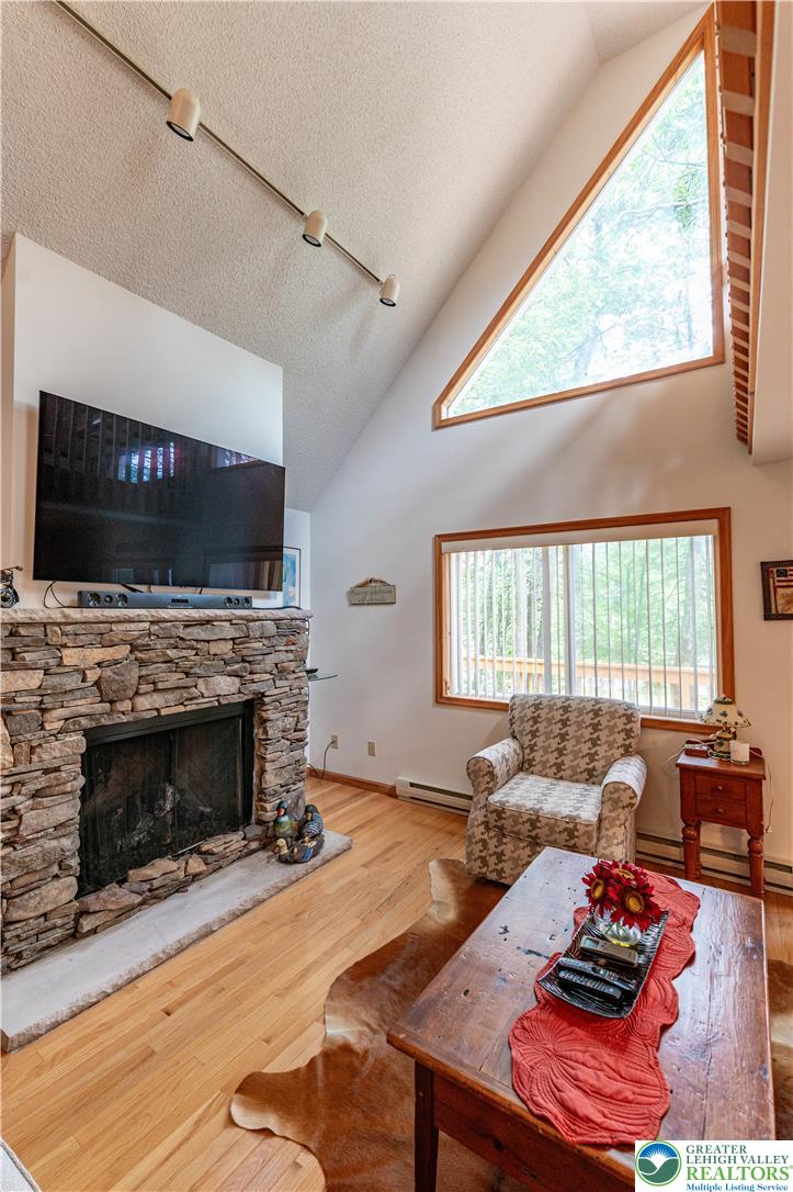1006 Rolling Hills Drive Property Photo 17