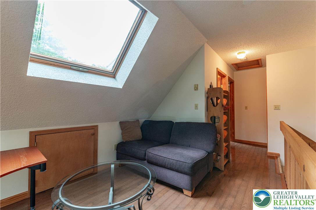 1006 Rolling Hills Drive Property Photo 27