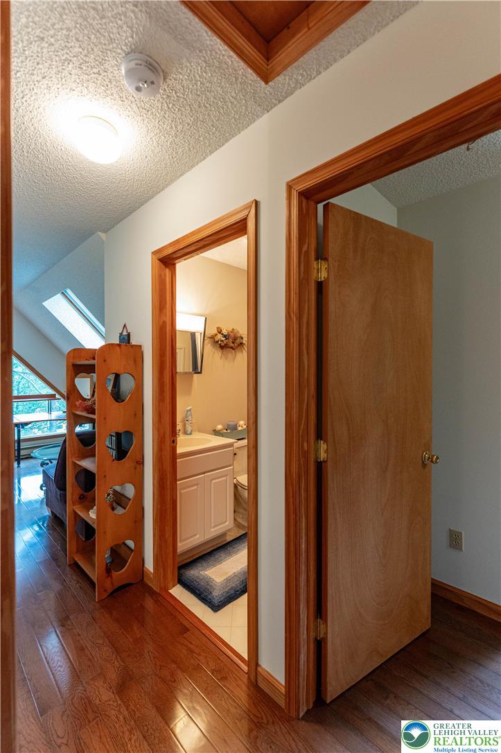 1006 Rolling Hills Drive Property Photo 28