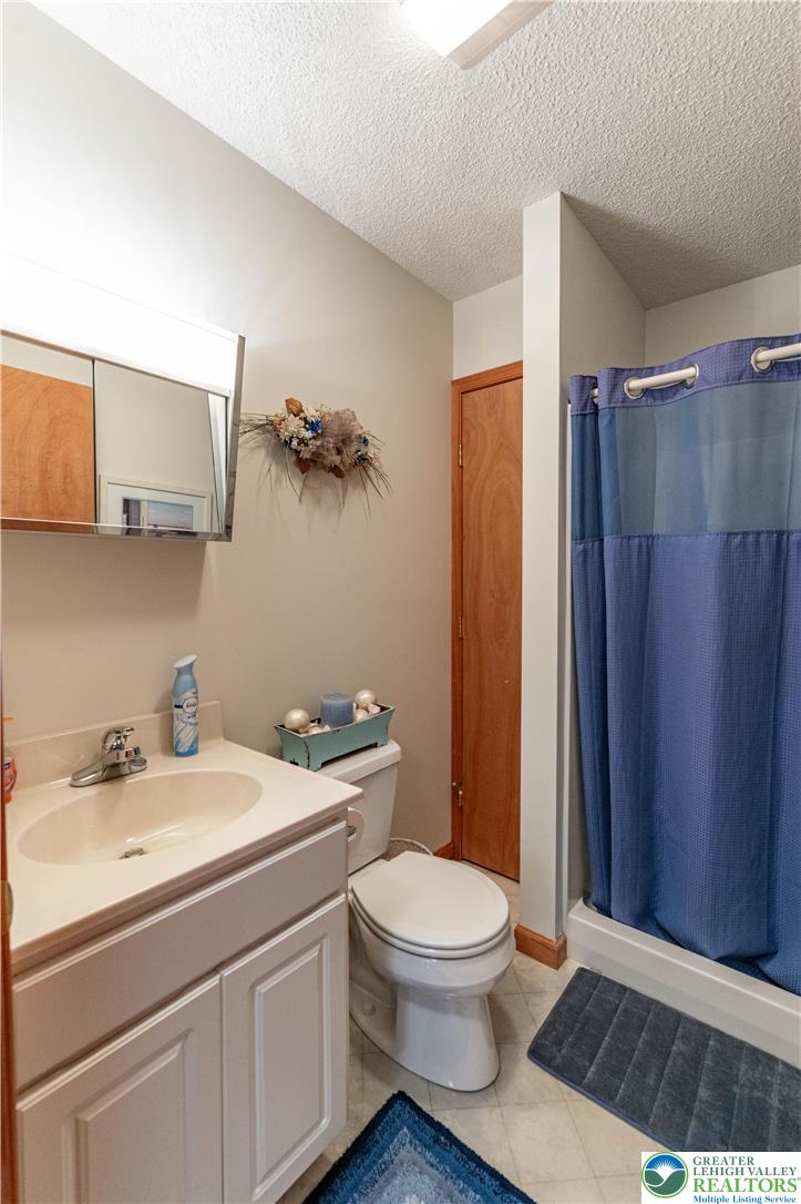 1006 Rolling Hills Drive Property Photo 36