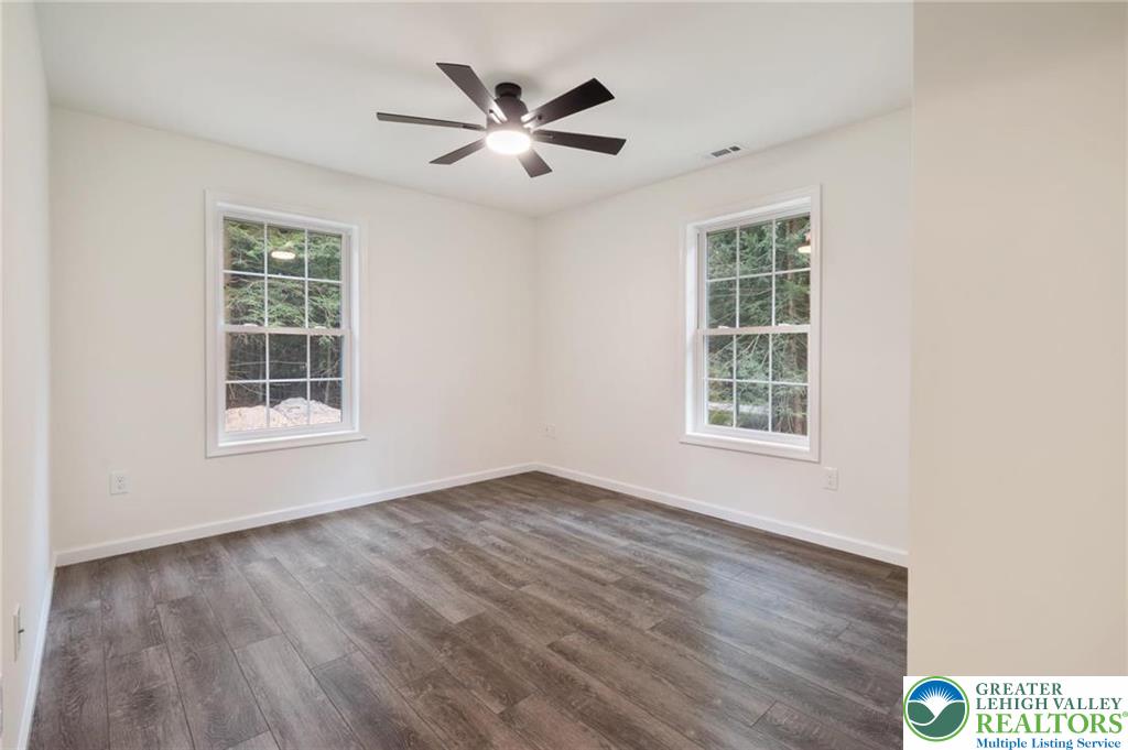 Pine Hollow Drive Property Photo 17
