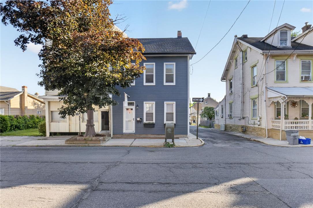 122 Front Street Property Photo 1