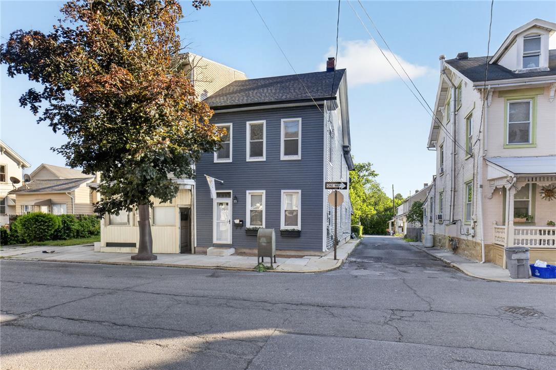 122 Front Street Property Photo 2