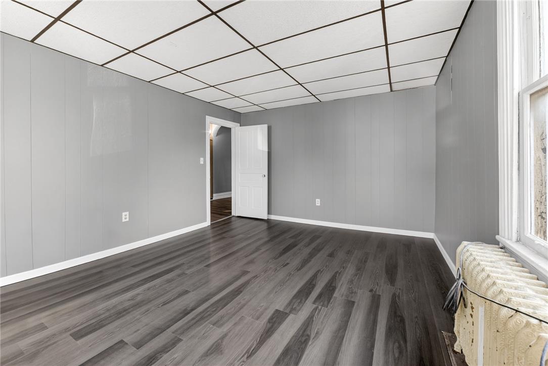 122 Front Street Property Photo 32