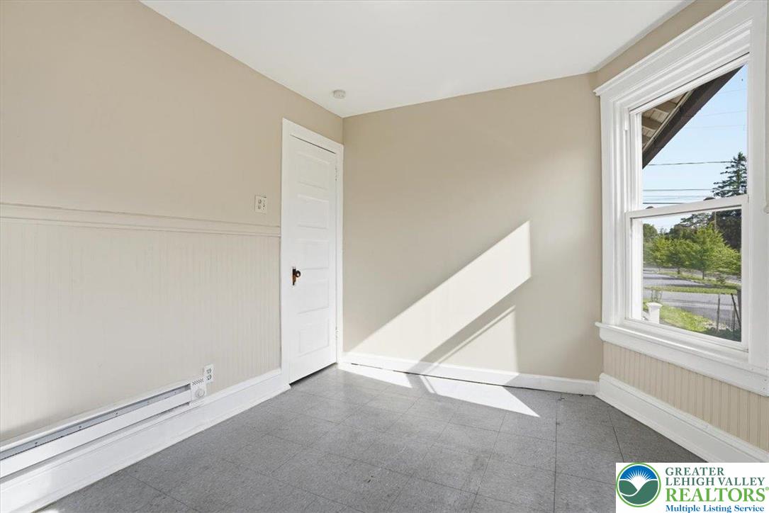2025 Union Boulevard Property Photo 32