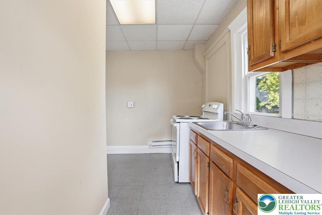 2025 Union Boulevard Property Photo 25
