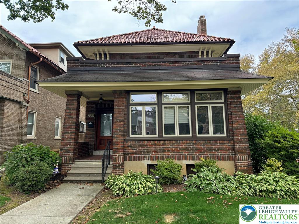 2201 West Gordon Street Property Photo 1
