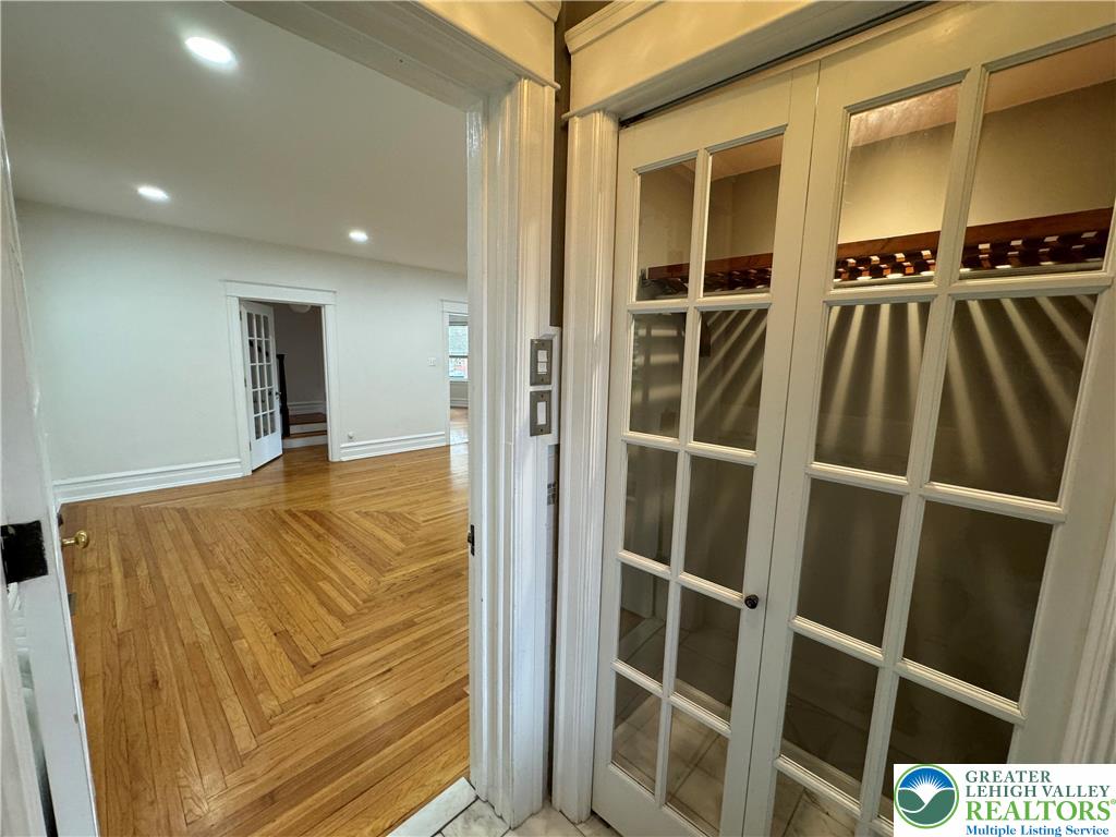 2201 West Gordon Street Property Photo 5