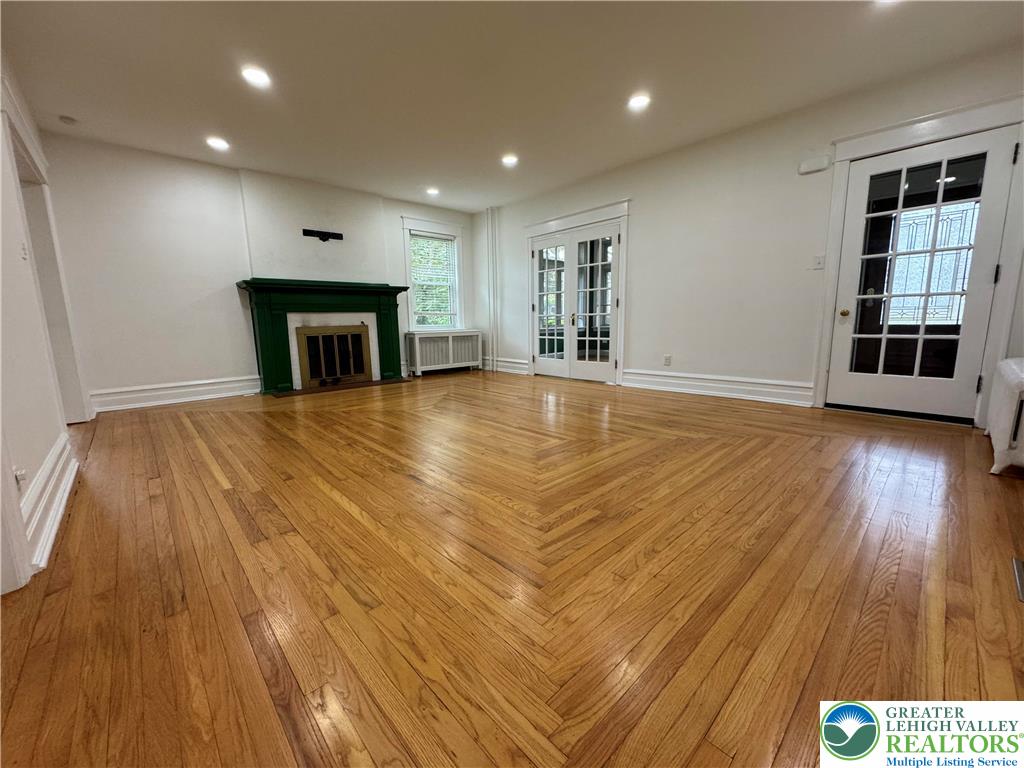 2201 West Gordon Street Property Photo 9