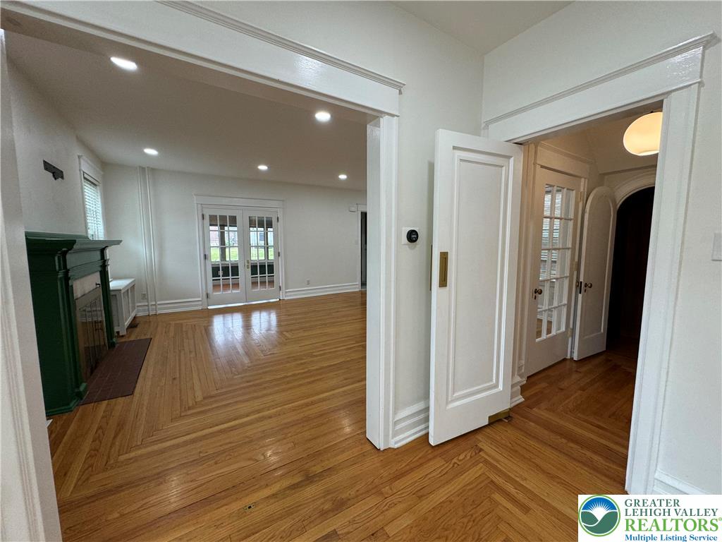 2201 West Gordon Street Property Photo 32