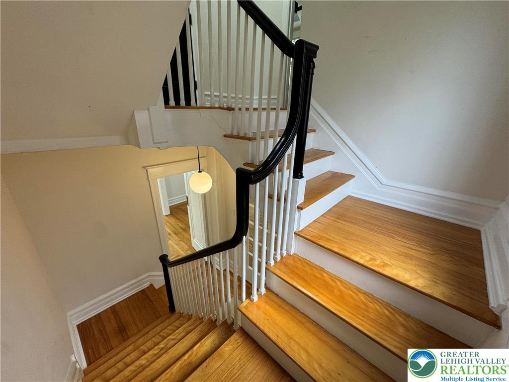 2201 West Gordon Street Property Photo 35