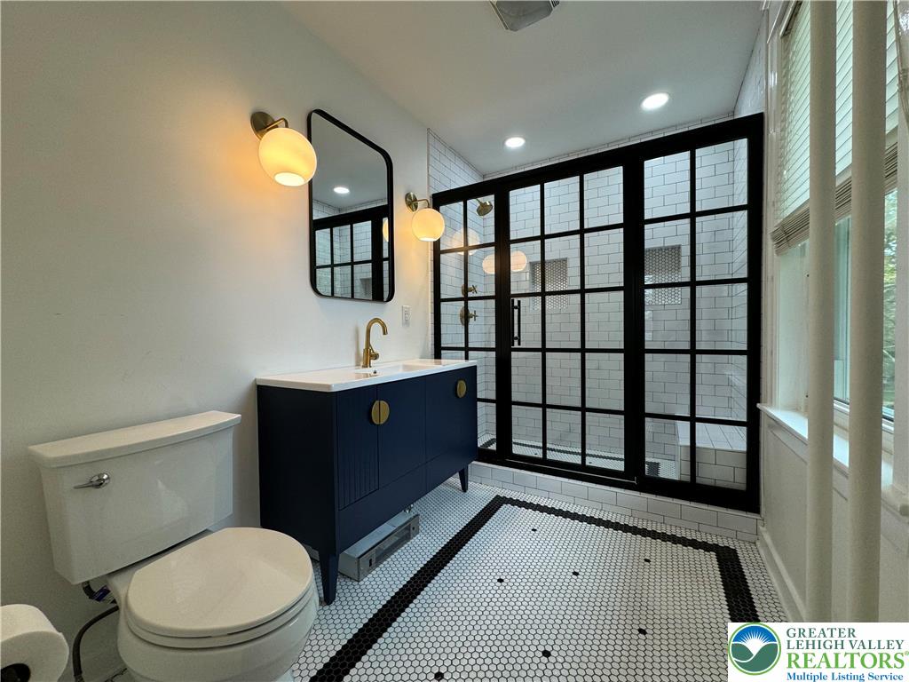 2201 West Gordon Street Property Photo 43