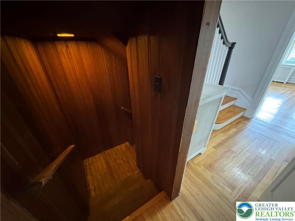2201 West Gordon Street Property Photo 73