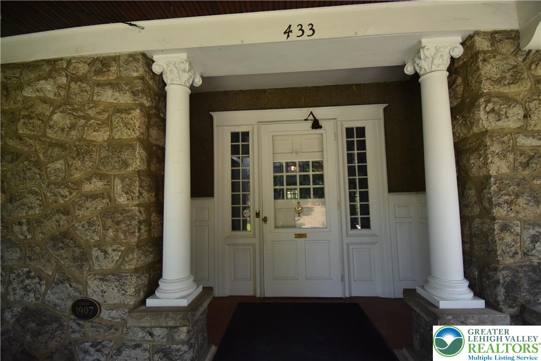 433 Paxinosa Avenue Property Photo 4