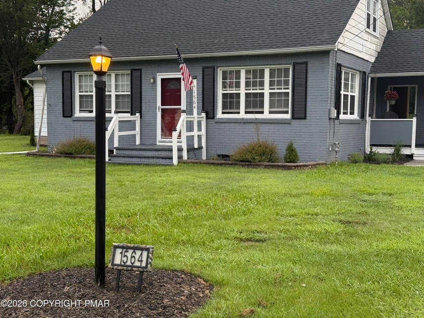1564 Spruce Street Property Photo 3
