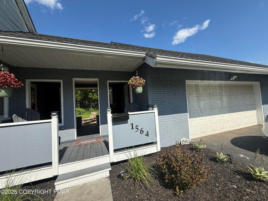 1564 Spruce Street Property Photo 6