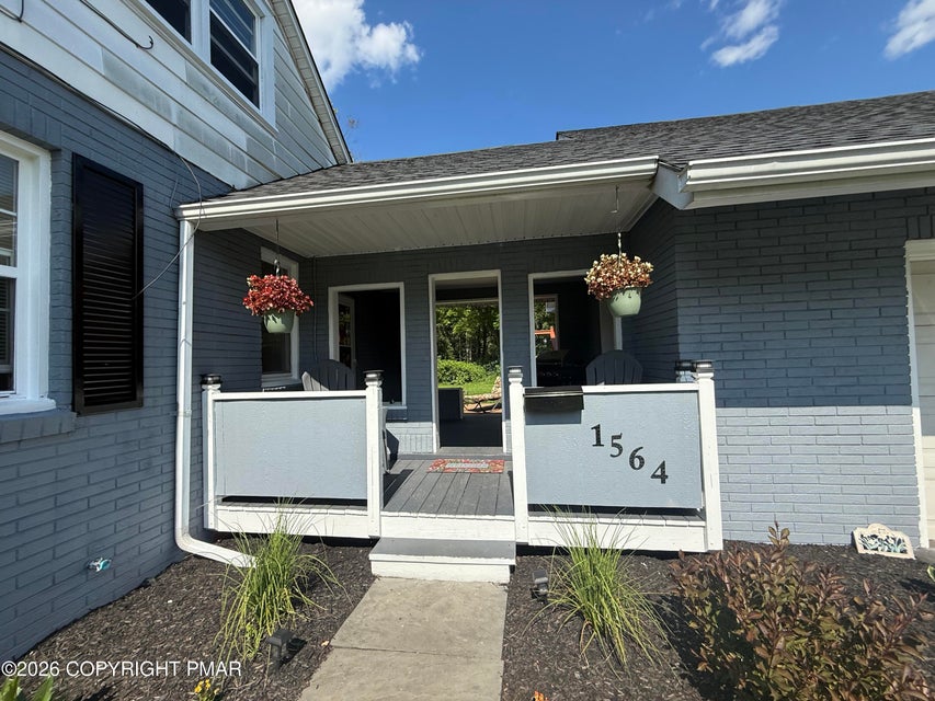 1564 Spruce Street Property Photo 7