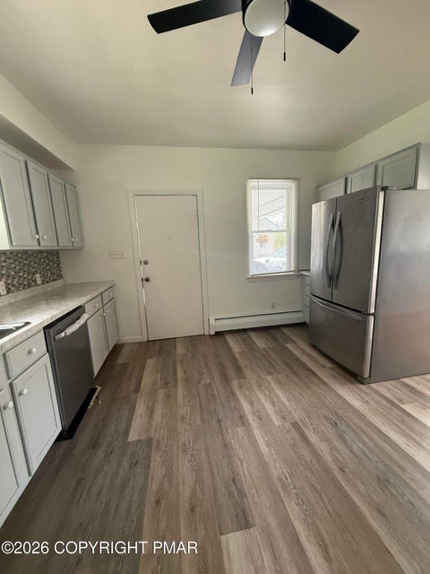 1564 Spruce Street Property Photo 8