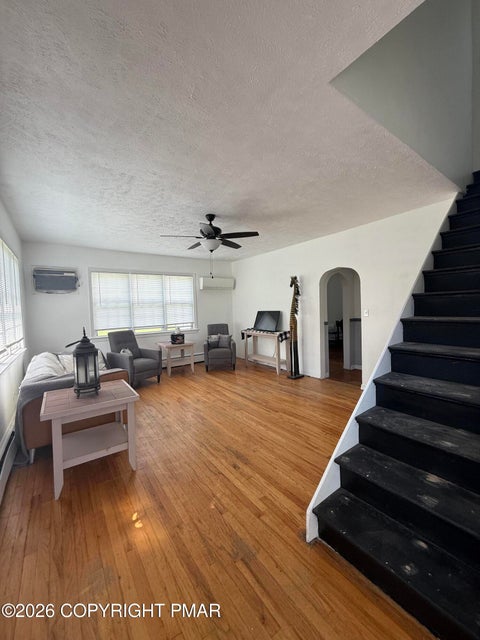 1564 Spruce Street Property Photo 22