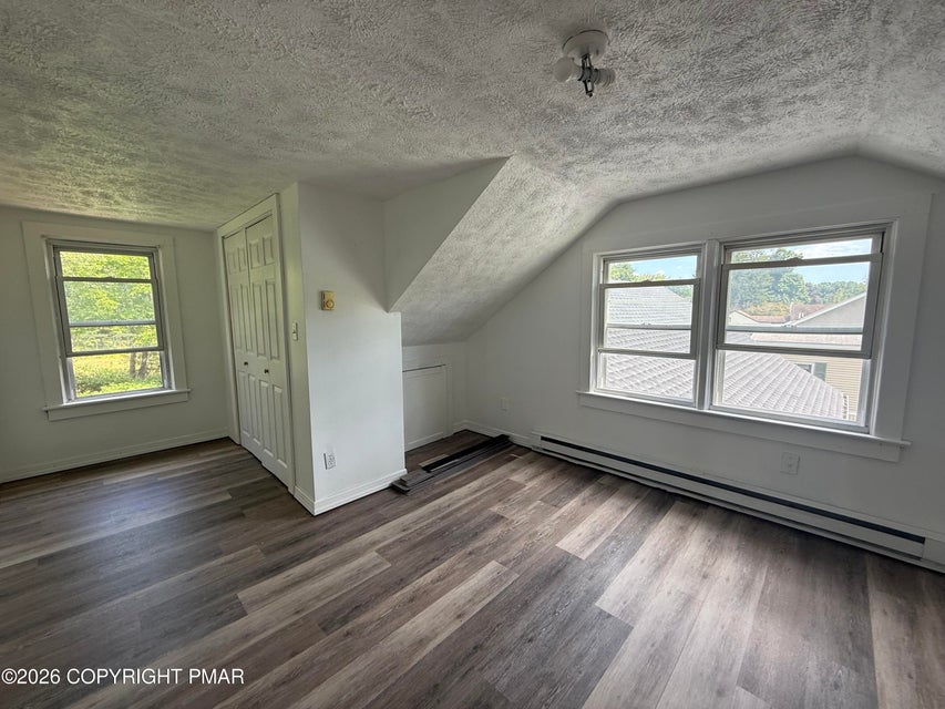 1564 Spruce Street Property Photo 30
