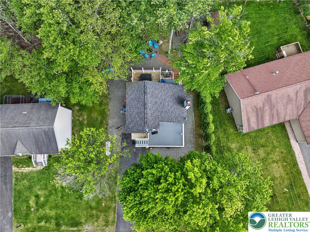 3335 Woodland Drive Property Photo 6