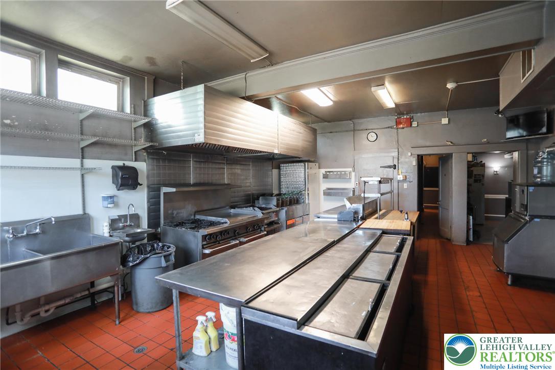 52 South 5th Street Property Photo 24