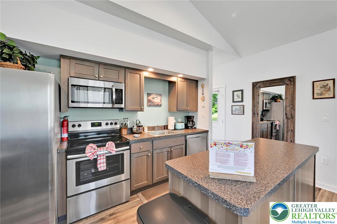 279 Greenview Drive Property Photo 48