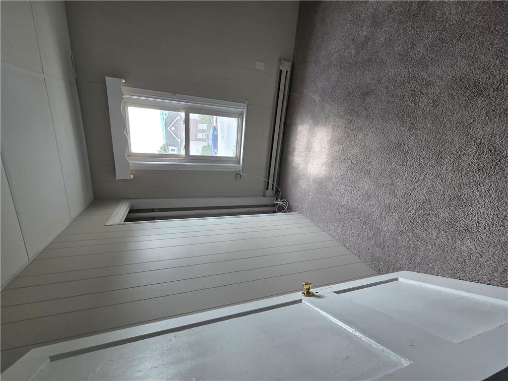708 Linden Street 2 Property Photo 17