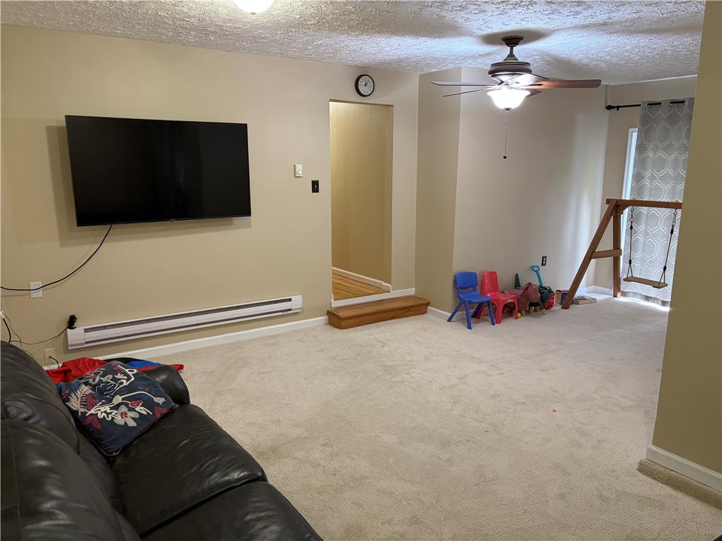 215 Larch Oval Property Photo 31