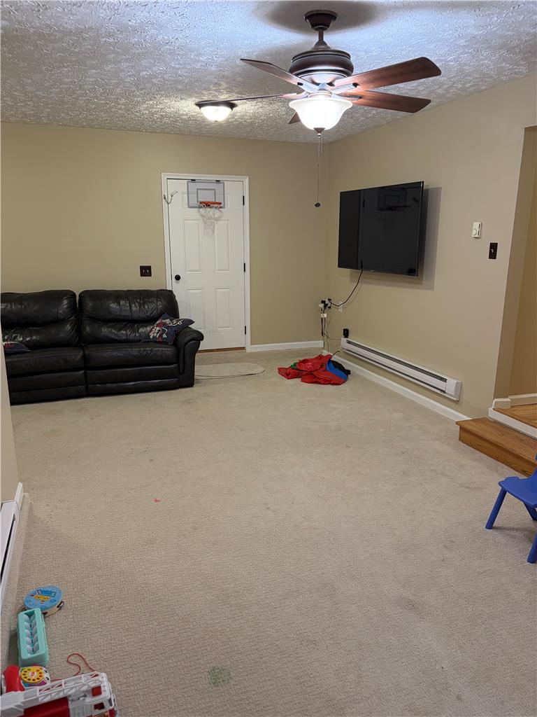 215 Larch Oval Property Photo 32