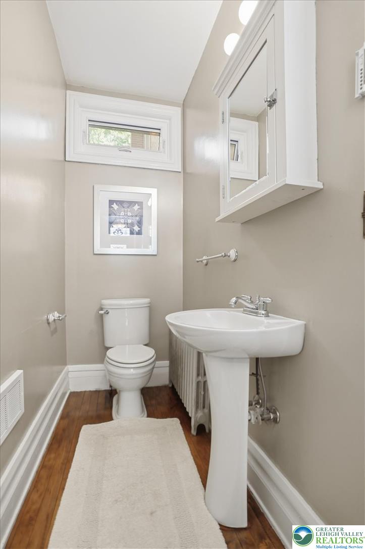 169 West Broadway Property Photo 16