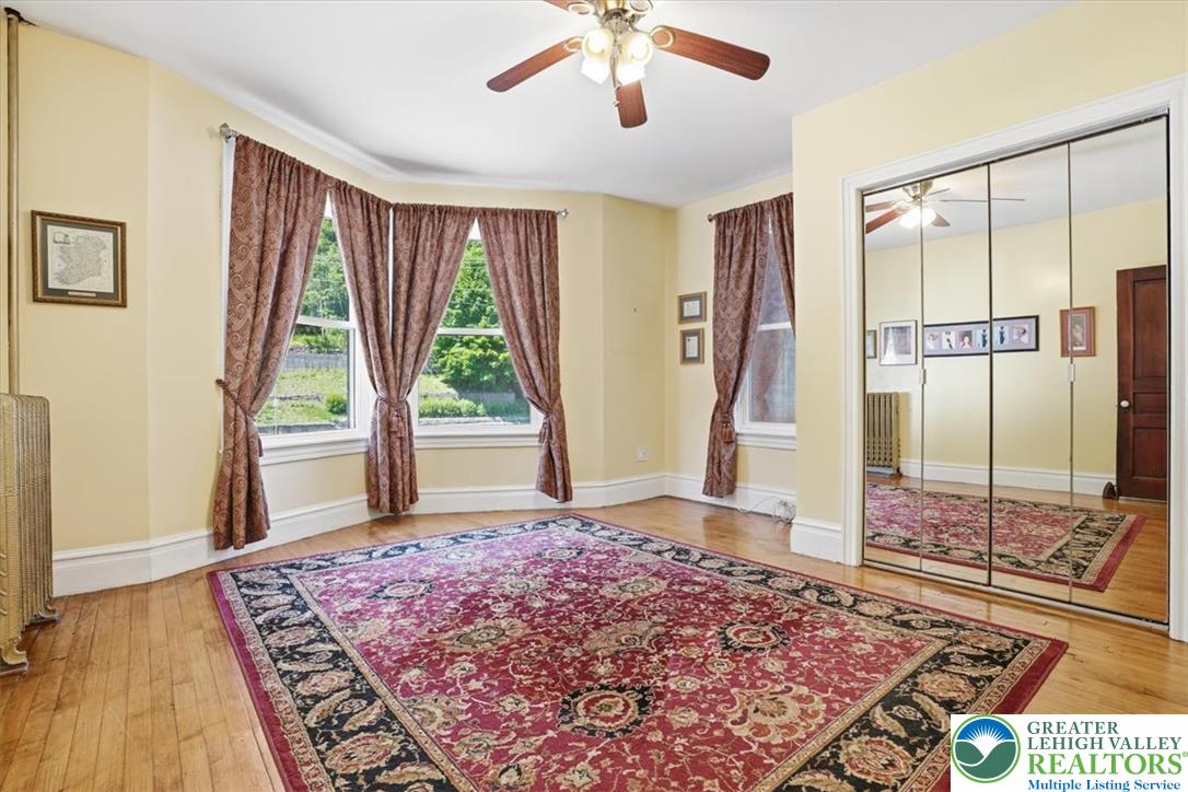 169 West Broadway Property Photo 19
