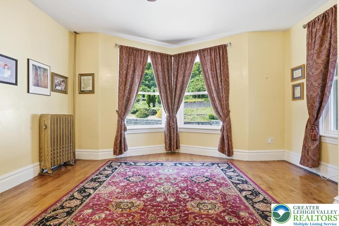 169 West Broadway Property Photo 20