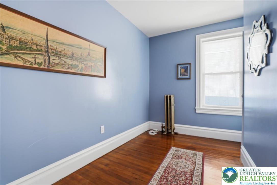 169 West Broadway Property Photo 22