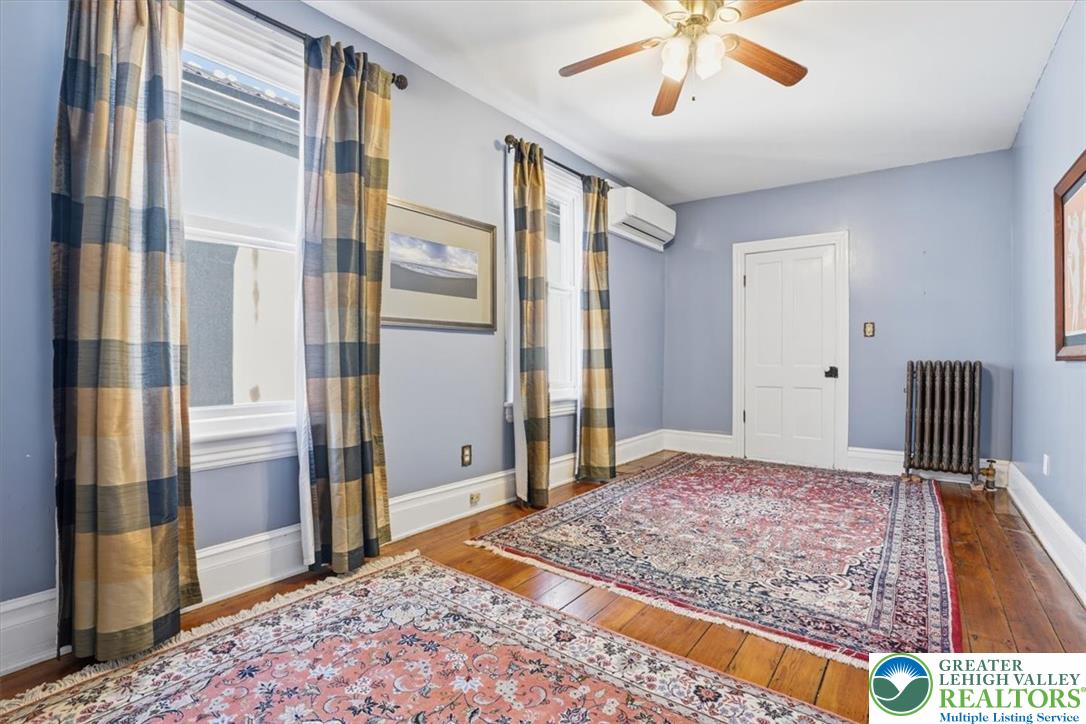 169 West Broadway Property Photo 27